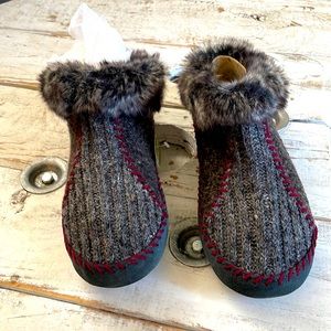 Acorn Merino wool slippers/moccasins